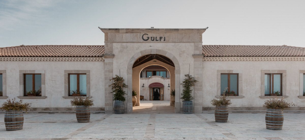 Nerojbleo, Gulfi, Sicilië - Lekker Sapje - Wijn voor mensen met humor